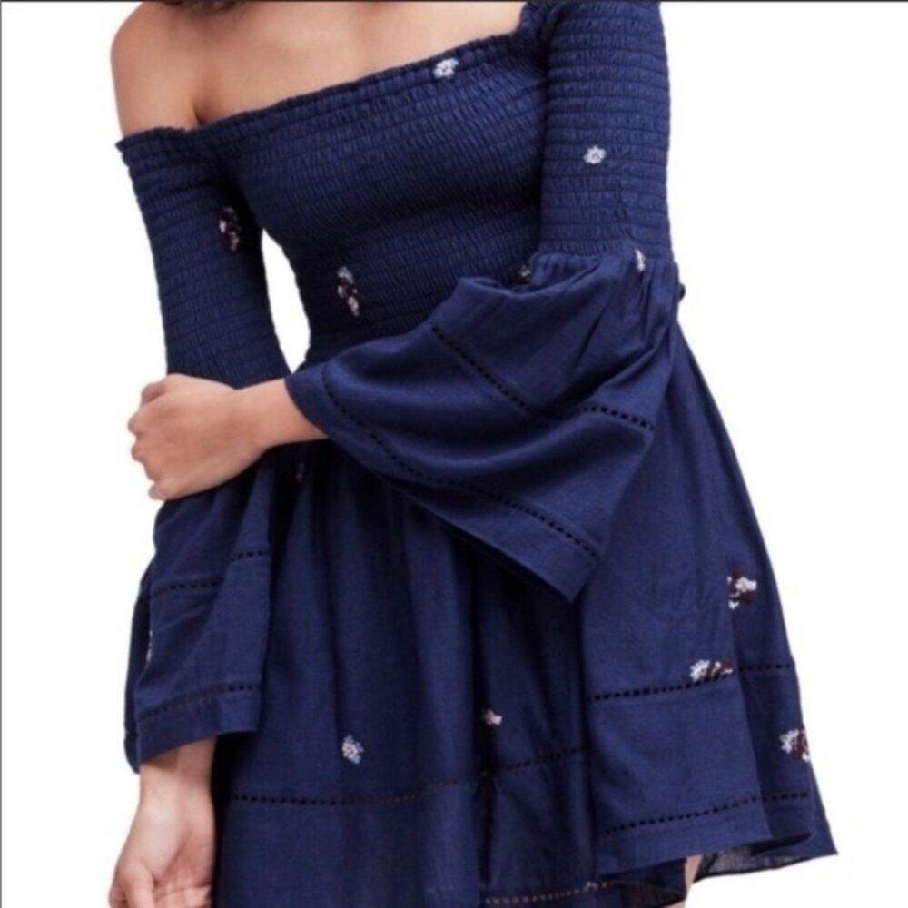 Free People Counting Daisies Smocked Off The Shoulder Dress Women's Medium Blue